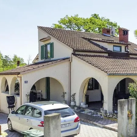 Casa Parenzana In - Haus Fuer 7-9 Personen Holiday home