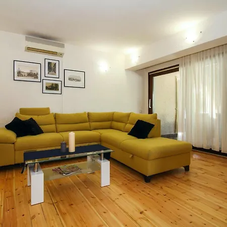 Casa Parenzana In - Haus Fuer 7-9 Personen Hébergement de vacances *