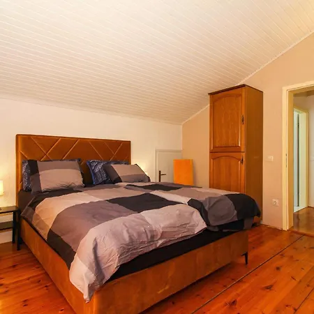 Hébergement de vacances Casa Parenzana In - Haus Fuer 7-9 Personen *